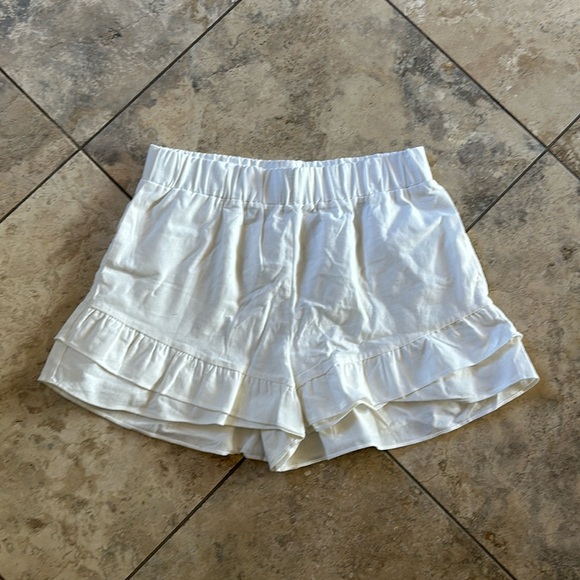 west of melrose Pants - Ruffled short